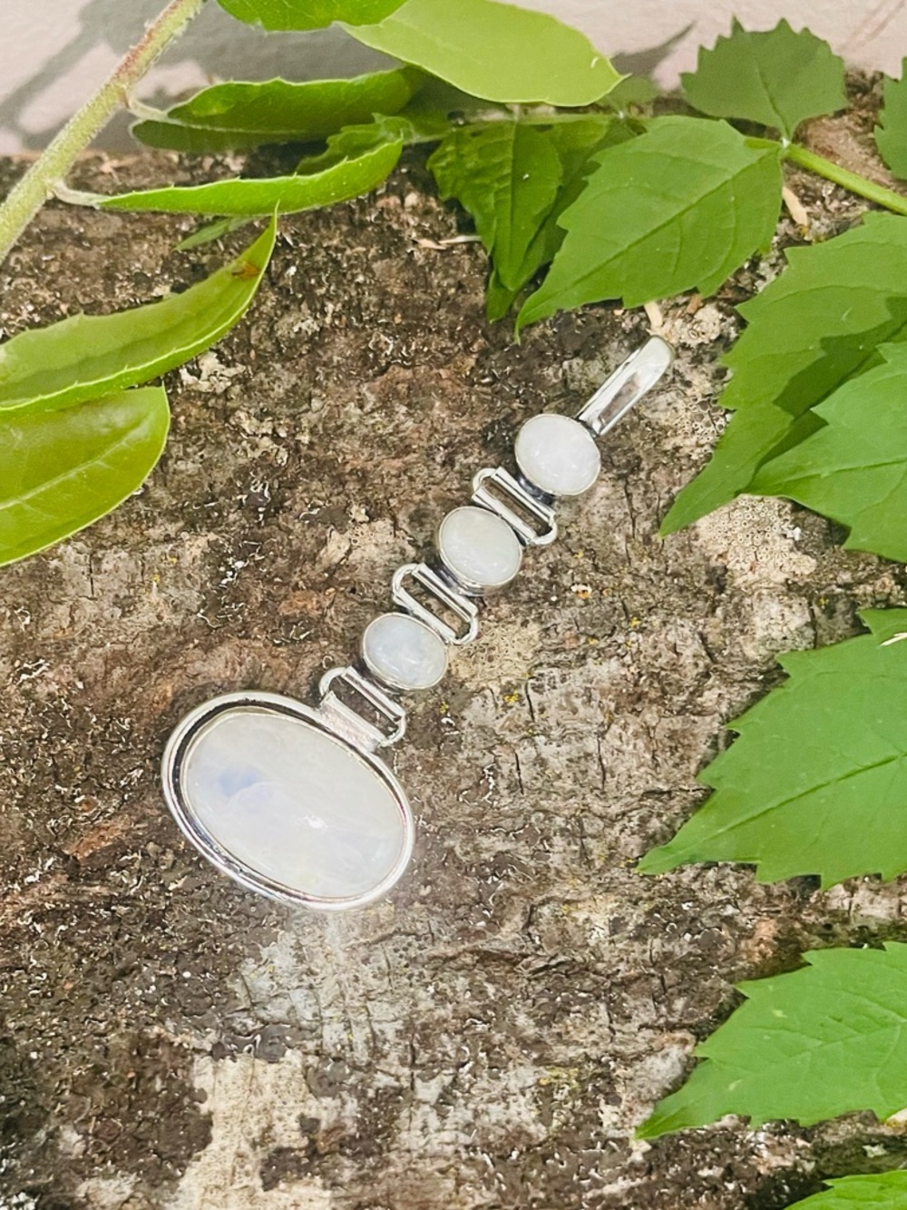 Rainbow Moonstone 925 Sterling Silver Pendant